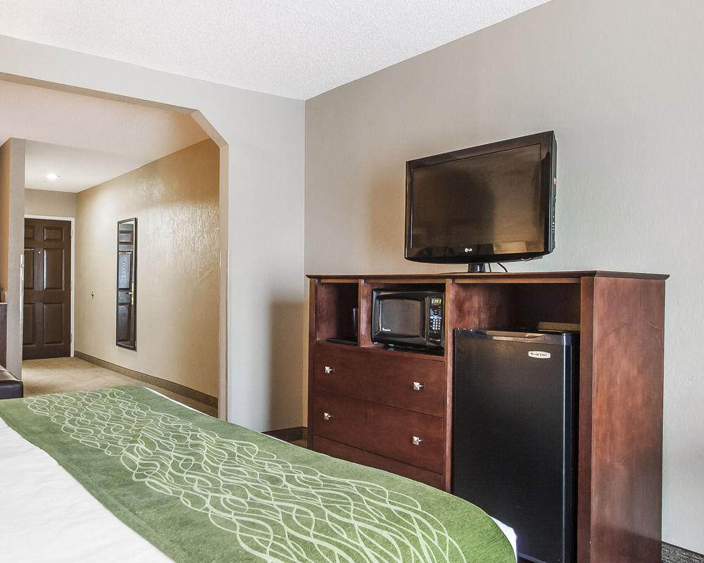 Comfort Inn Us Hwy 80 Demopolis Bagian luar foto