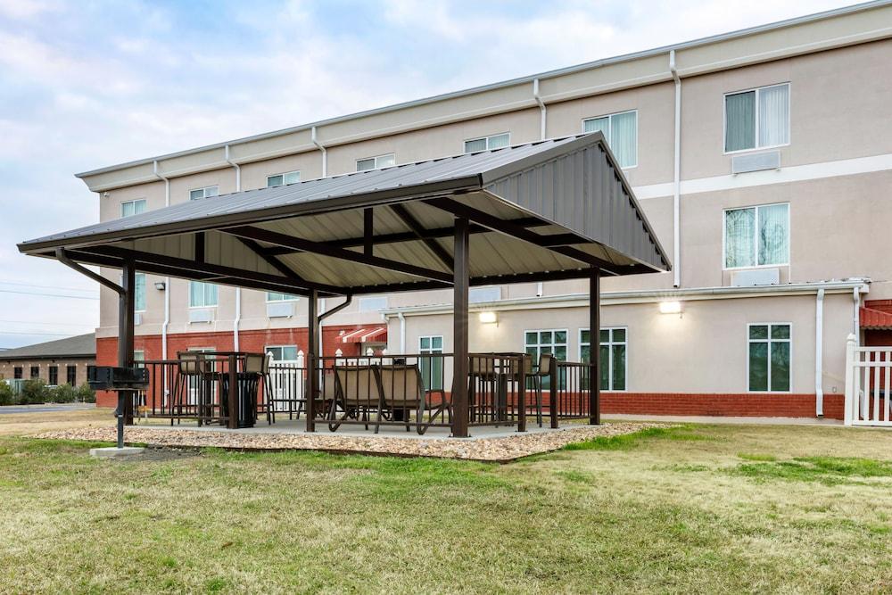 Comfort Inn Us Hwy 80 Demopolis Bagian luar foto