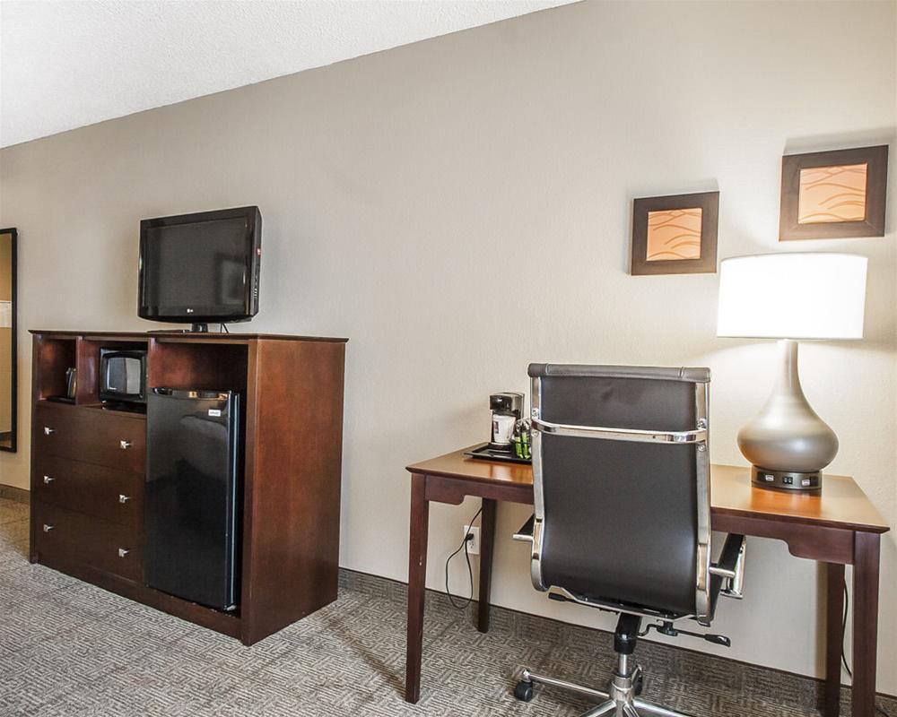 Comfort Inn Us Hwy 80 Demopolis Bagian luar foto