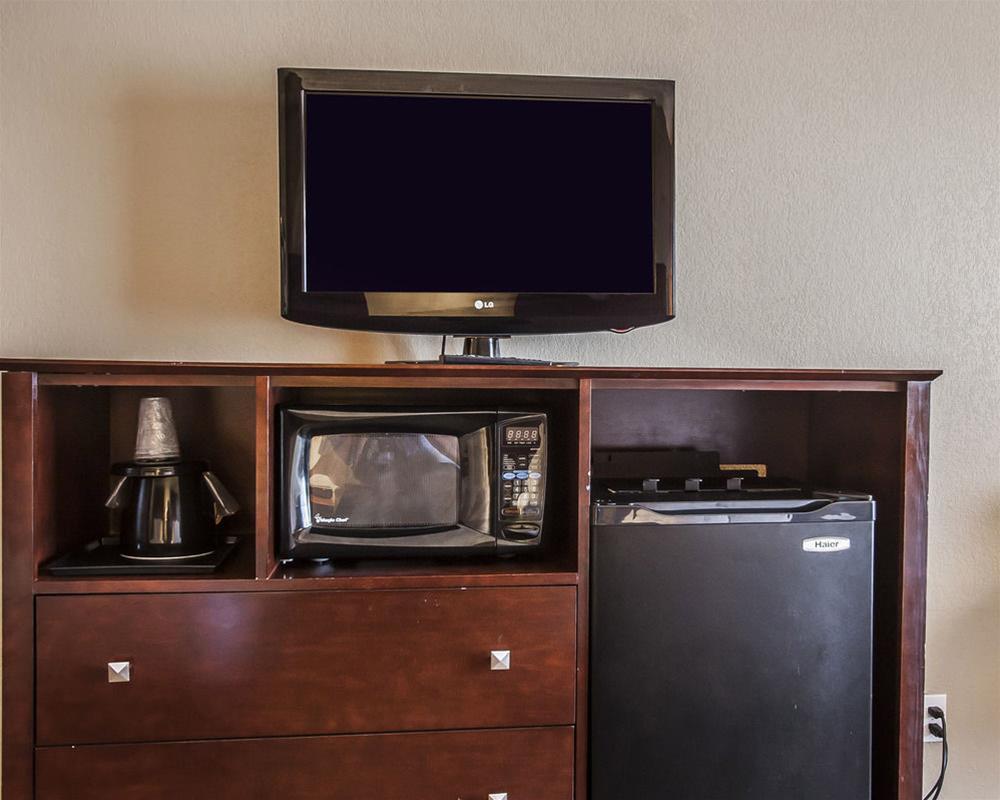 Comfort Inn Us Hwy 80 Demopolis Bagian luar foto