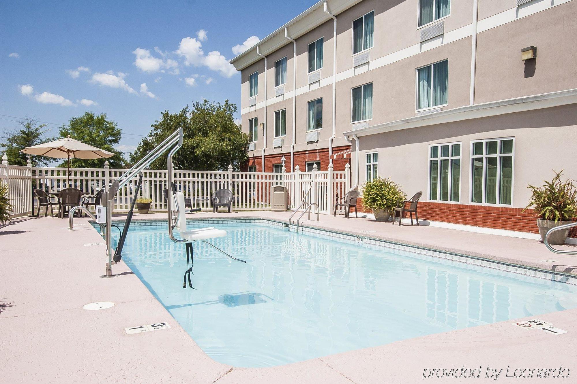 Comfort Inn Us Hwy 80 Demopolis Bagian luar foto